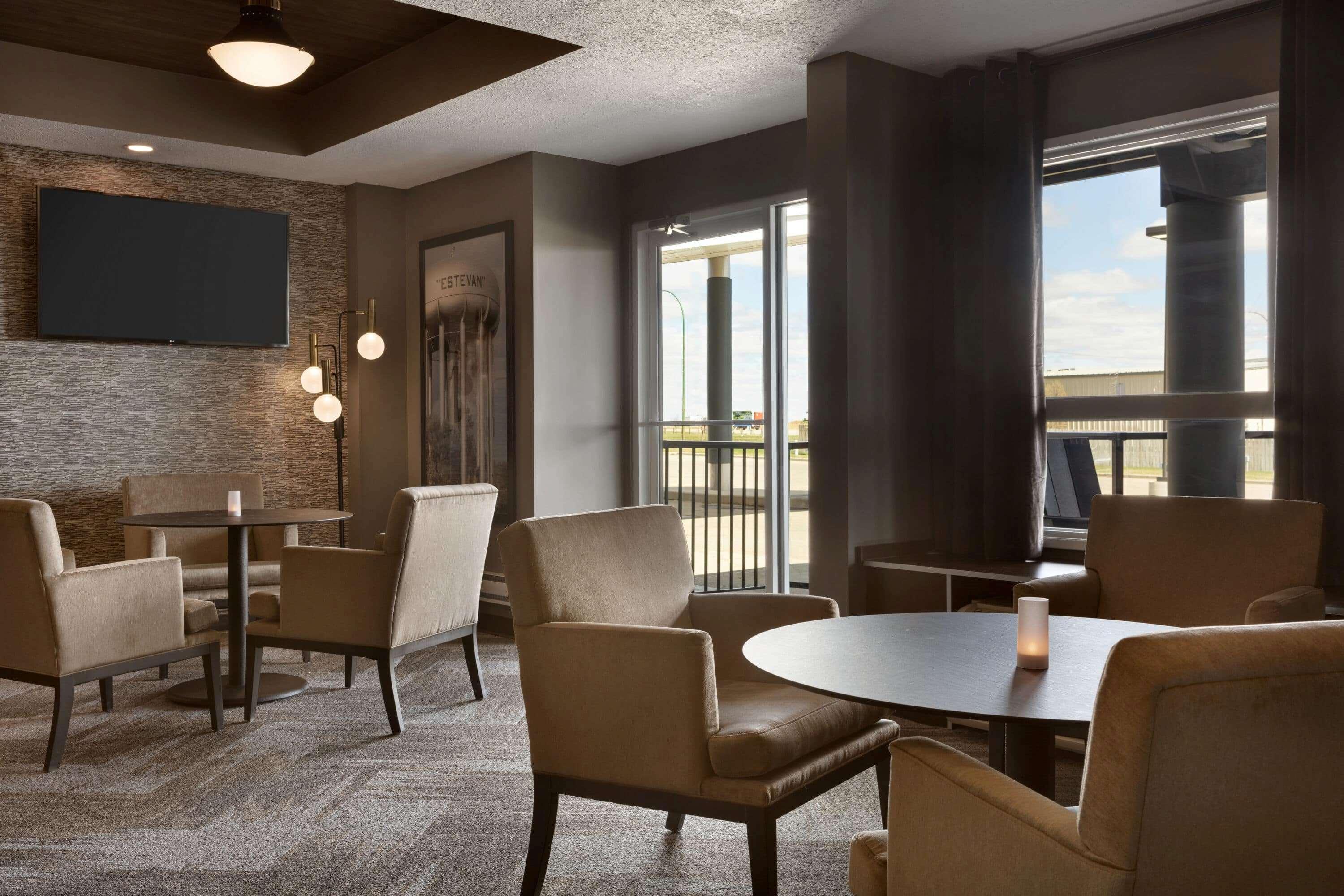 Microtel Inn & Suites By Wyndham Estevan Екстер'єр фото